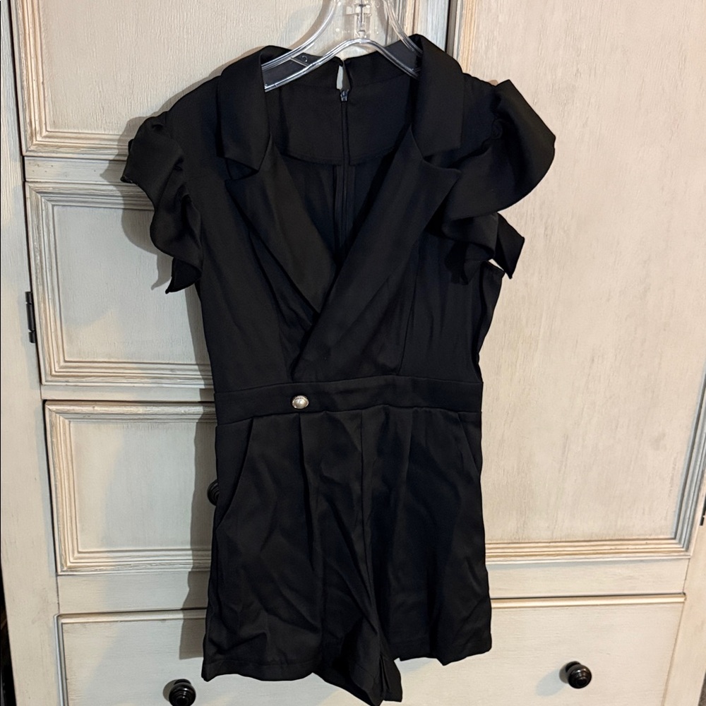 SHEIN Black Ruffle Sleeve Romper Dress